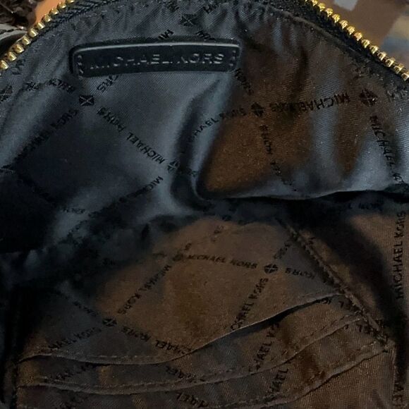 Michael Kors NEW Black Pebbled Leather Wristlet Gold hardware COA NWT - Picture 6 of 7